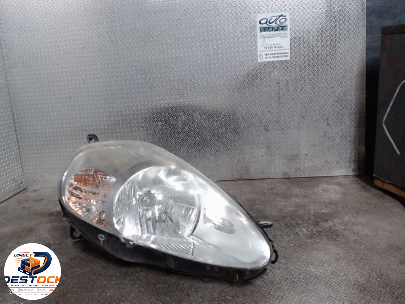 Phare droit FIAT GRANDE PUNTO occasion