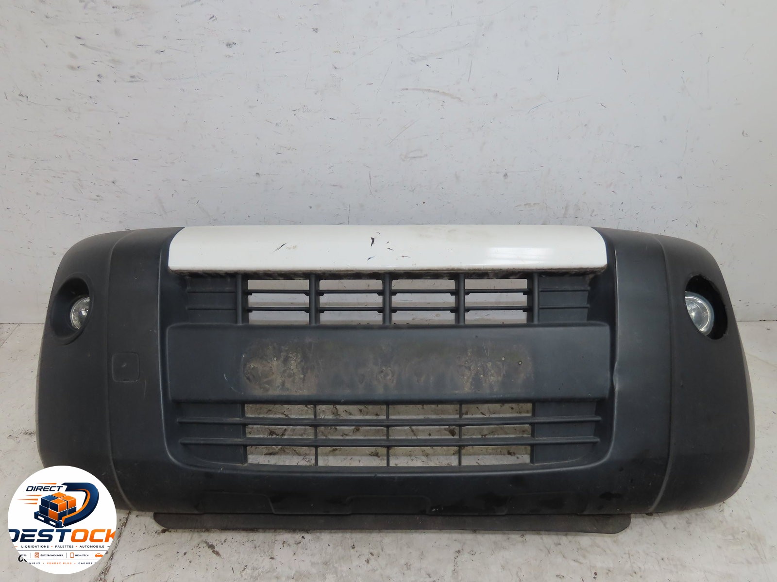 Pare-choc avant Peugeot BIPPER (AA_) 1.4 hdi (2008) 3 portes occasion