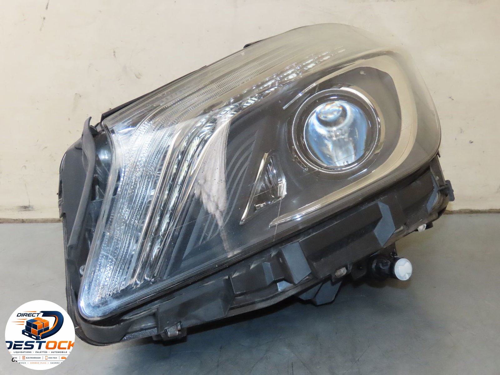 Phare gauche Mercedes-benz CLASSE A (W176) A 180 (176.042) (2012-2018) occasion