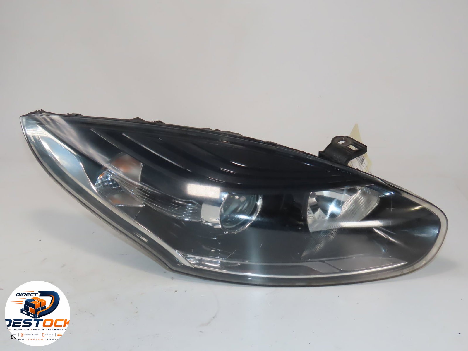 Phare droit Renault MEGANE III 3-5 portes (BZ0-1_, B3_) 1.5 dci (bz09, bz0d, bz1w, bz29, bz14) (2009) 5 portes occasion