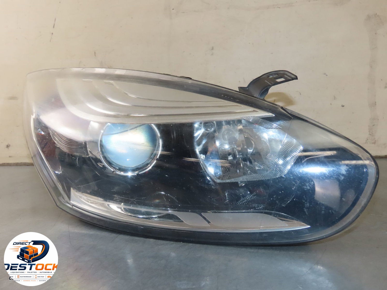 Phare droit Renault MEGANE III 3-5 portes (BZ0-1_, B3_) 1.5 dci (bz09, bz0d, bz1w, bz29, bz14) (2009) 5 portes occasion