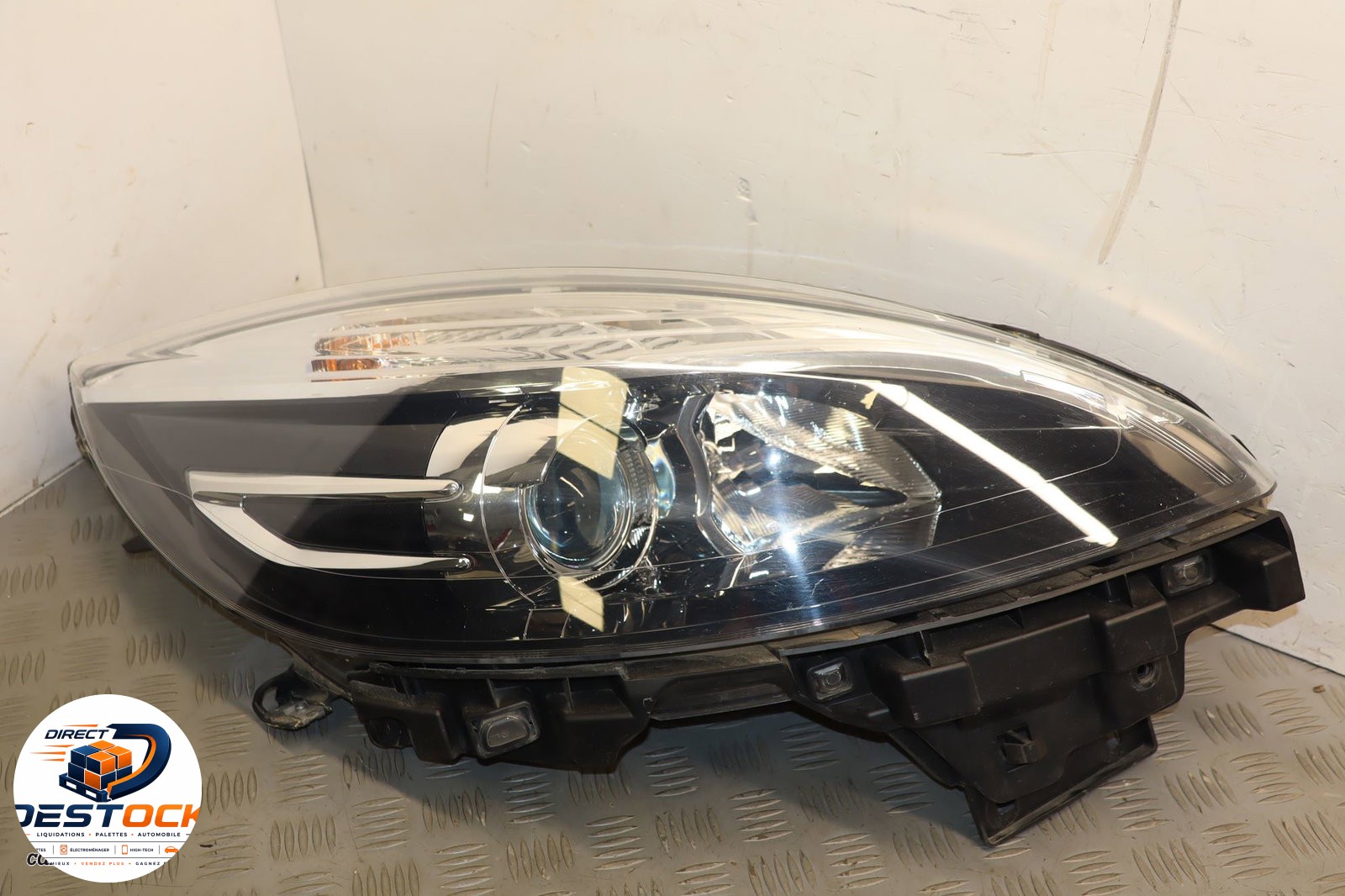 Phare droit Renault SCÉNIC III (JZ0-1_) 1.5 dci (2009) 5 portes occasion