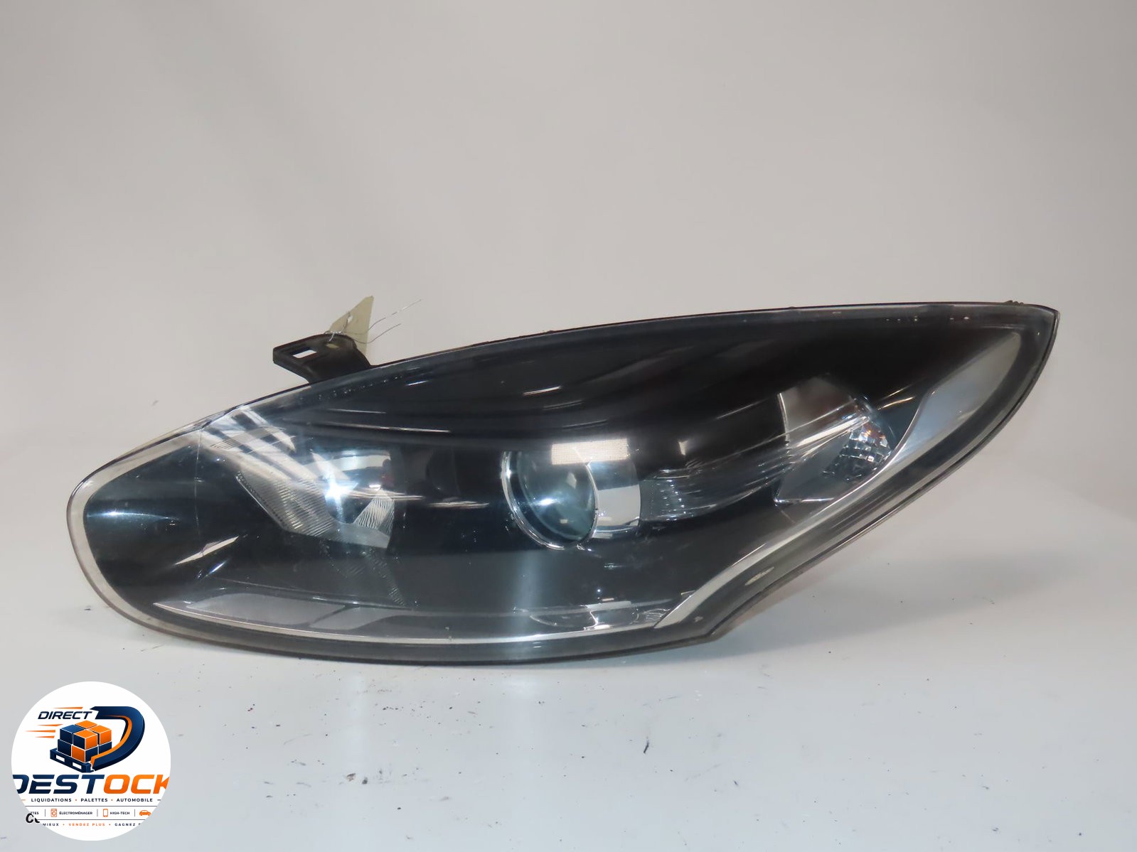 Phare gauche Renault MEGANE III 3-5 portes (BZ0-1_, B3_) 1.5 dci (bz09, bz0d, bz1w, bz29, bz14) (2009) 5 portes occasion