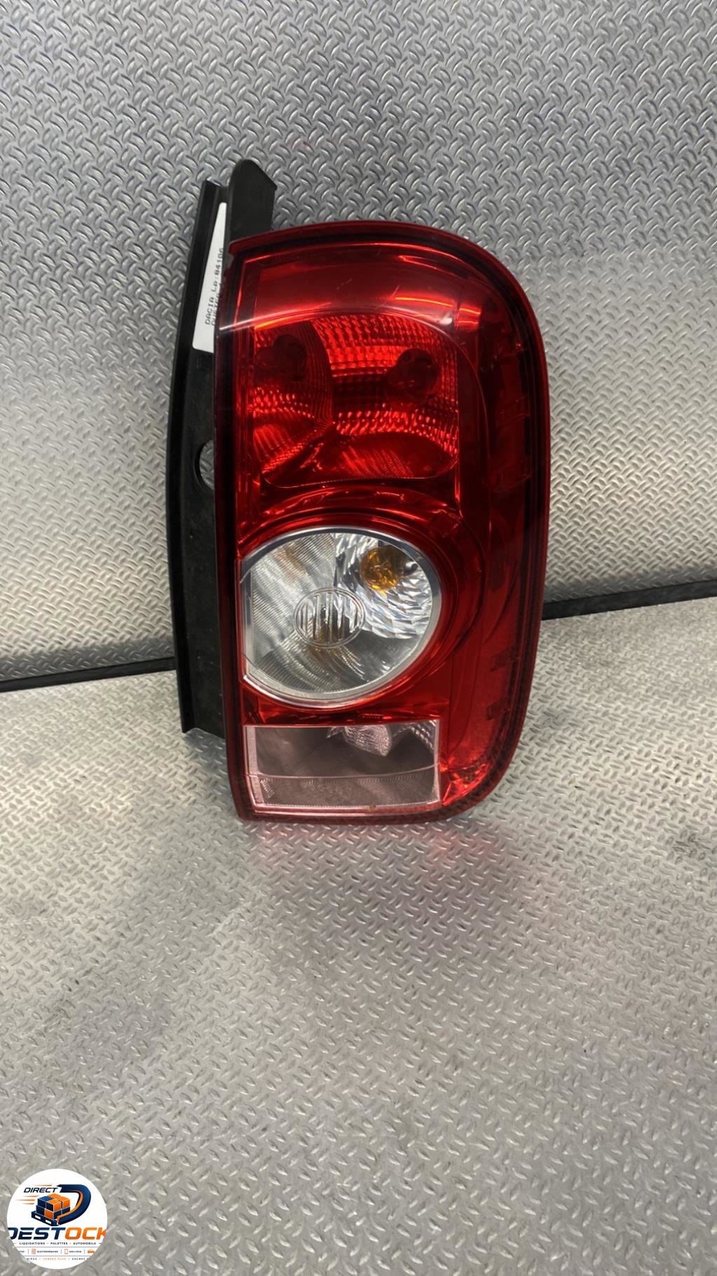 Feu arrière droit DACIA DUSTER 1 PHASE 1 occasion