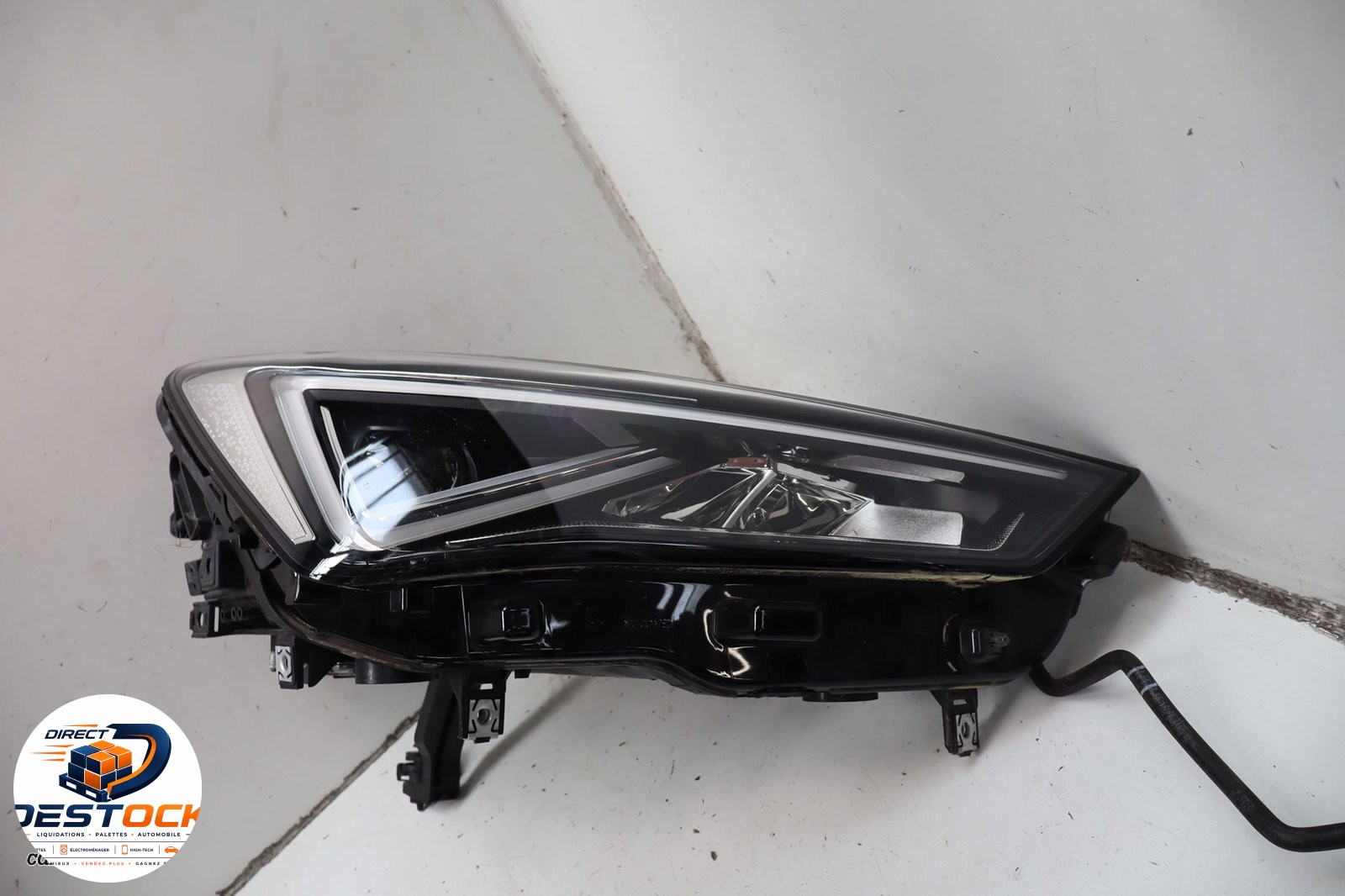 Phare droit Seat TARRACO (KN2) 1.4 e-hybrid (2021) occasion