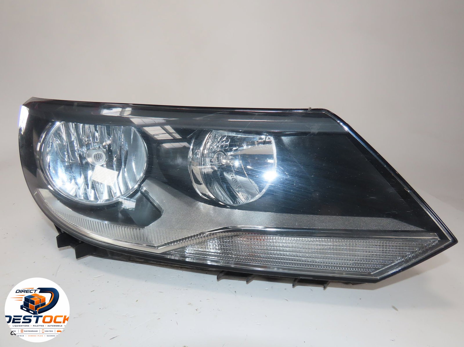 Phare droit Volkswagen TIGUAN (5N_) 2.0 tdi (2008-2018) 5 portes occasion