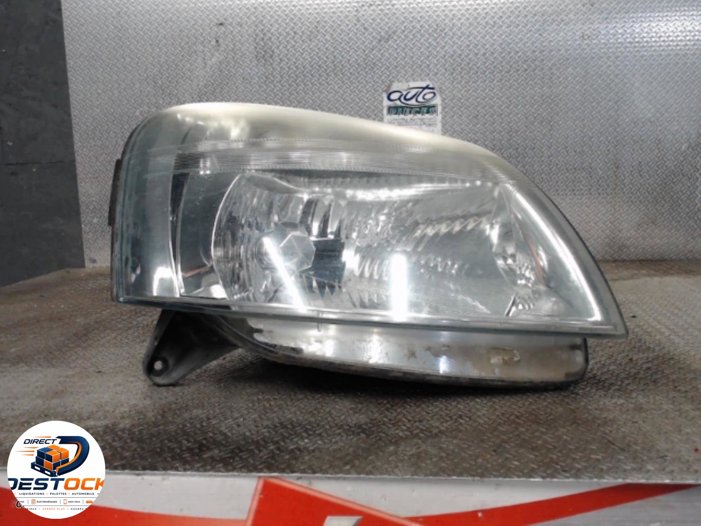 Phare droit PEUGEOT PARTNER 1 PHASE 2 occasion