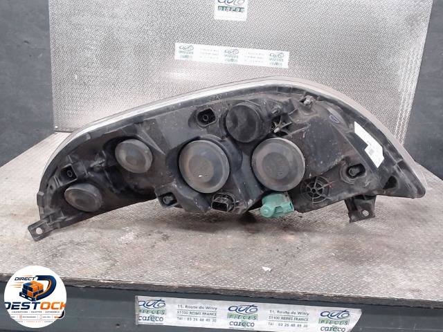 Phare droit TOYOTA COROLLA VERSO 2 PHASE 2 occasion
