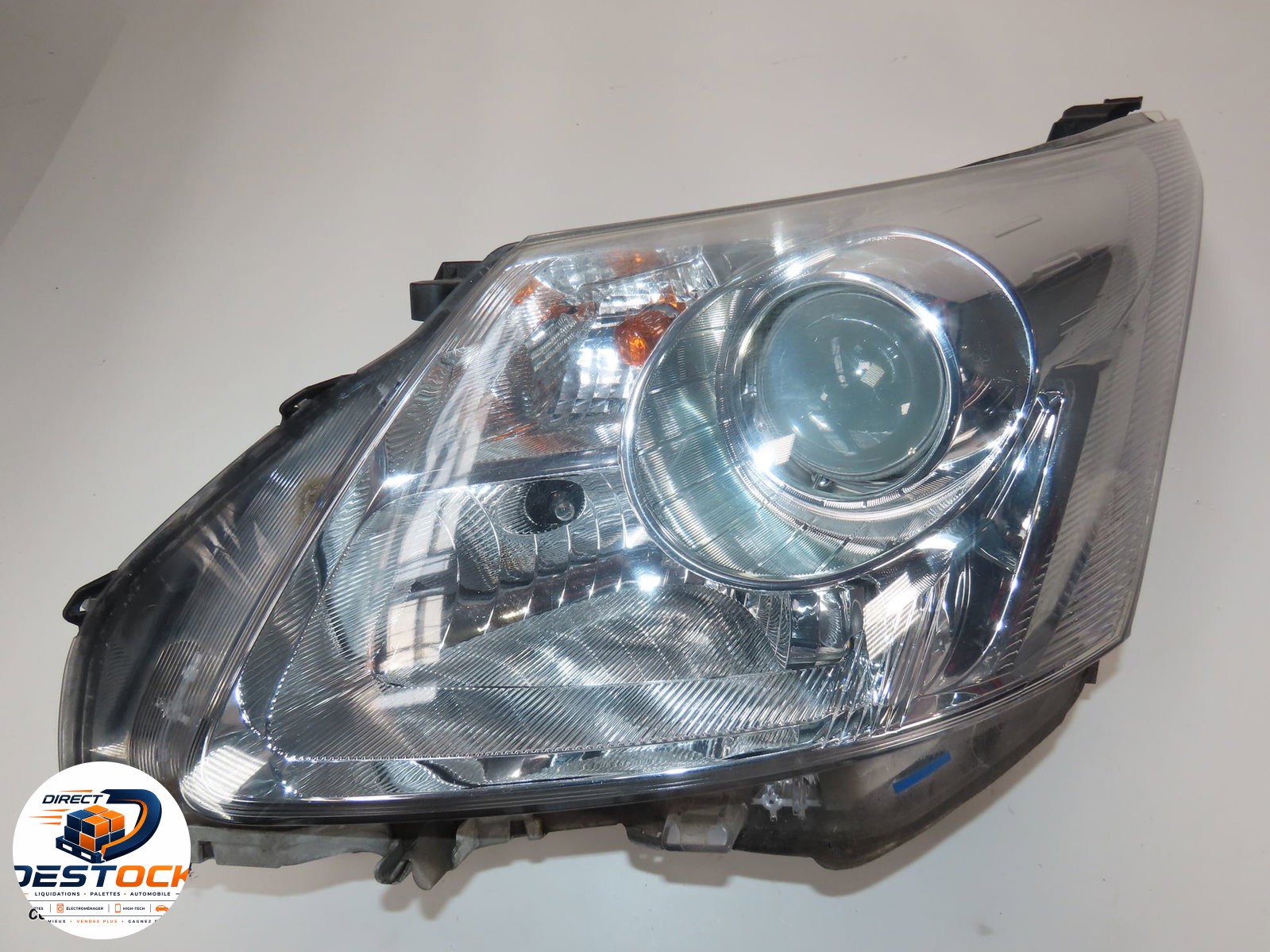 Phare gauche Toyota AVENSIS A trois volumes (_T27_) 2.2 d-4d (adt271_) (2008-2018) occasion