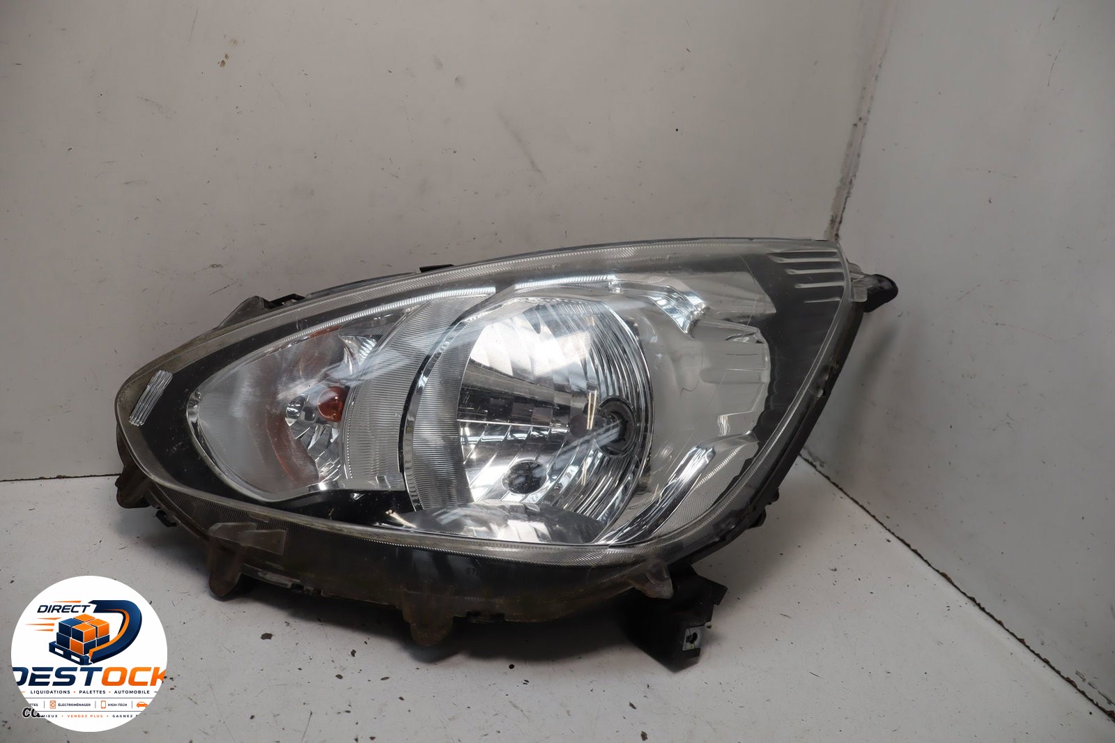 Phare gauche Mitsubishi MIRAGE - SPACE STAR VI 3-5 portes (A0_A) 1.0 (a05a) (2012) 5 portes occasion