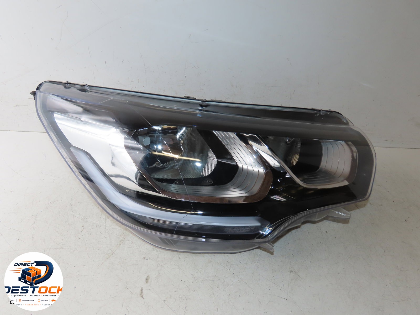 Phare droit Citroen C4 II (NC_) 1.6 bluehdi 120 (2015) occasion