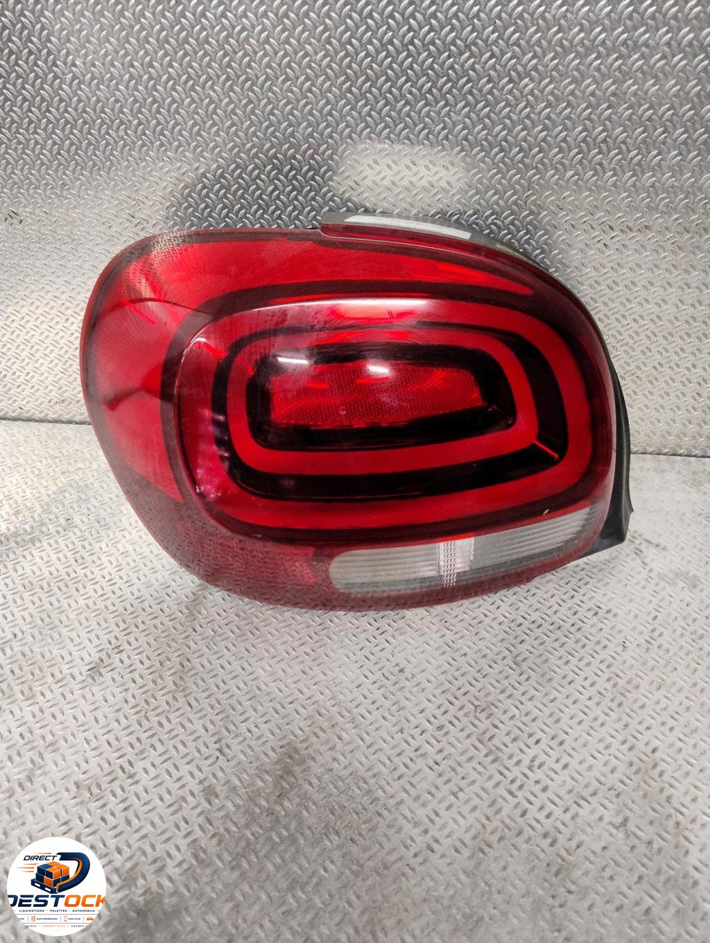 Feu arrière gauche CITROEN C3 3 PHASE 1 occasion