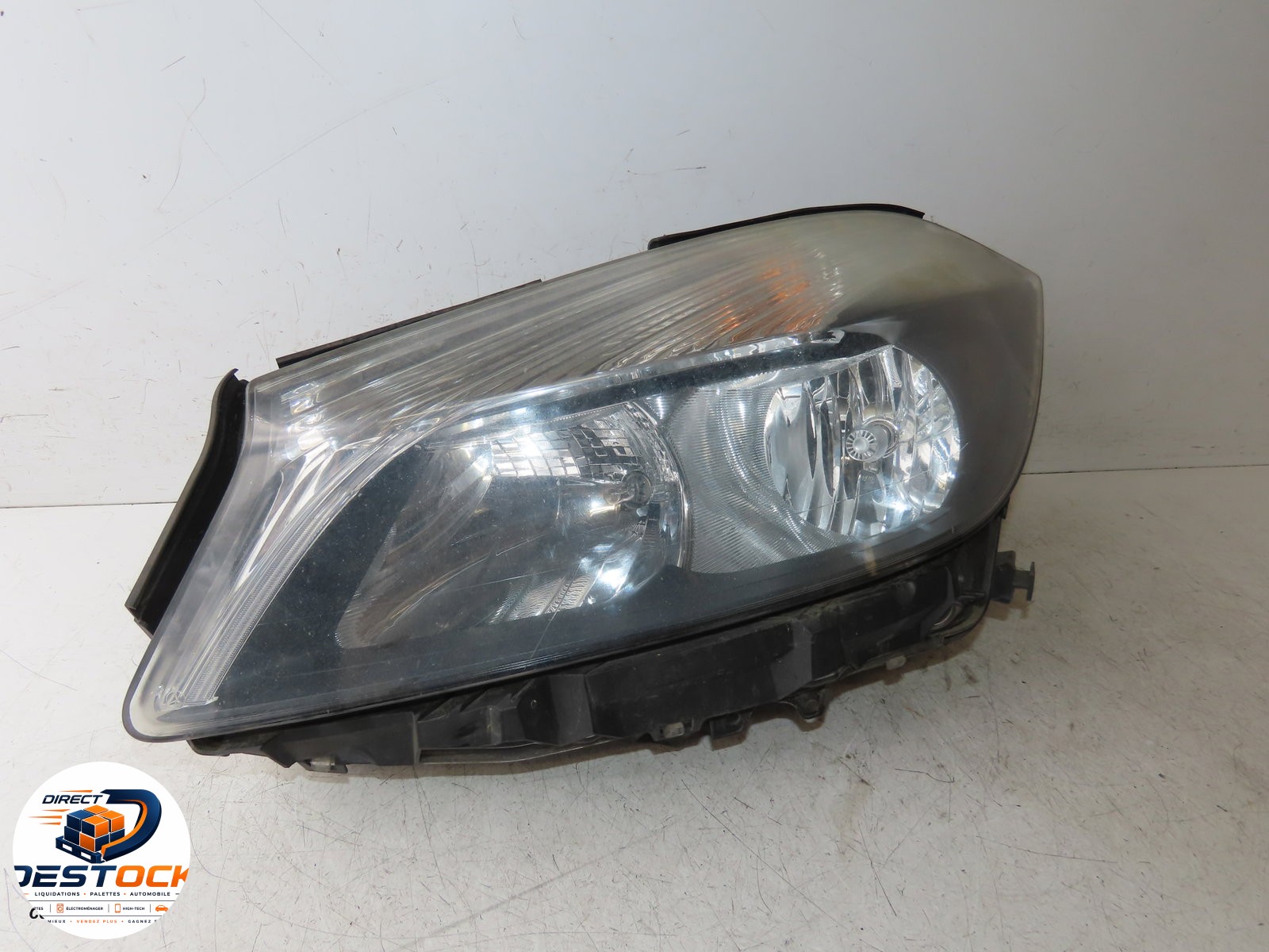 Phare gauche Mercedes-benz CLASSE A (W176) A 180 cdi - d (176.012) (2012-2018) occasion