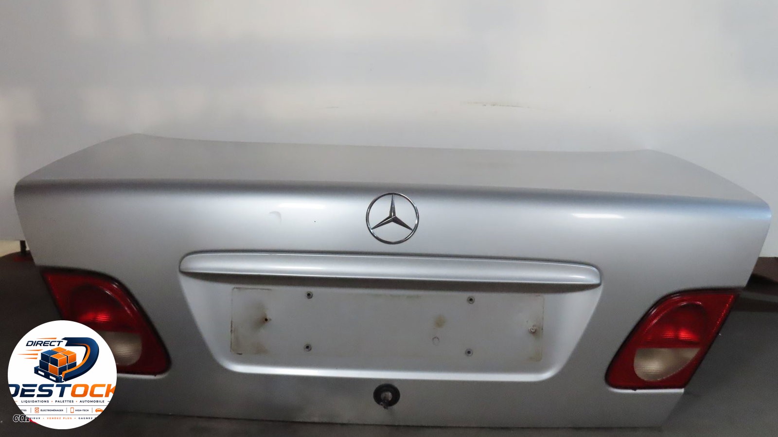 Coffre arrière Mercedes-benz CLASSE E (W210) E 300 turbo-d (210.025) (1996-1999) occasion