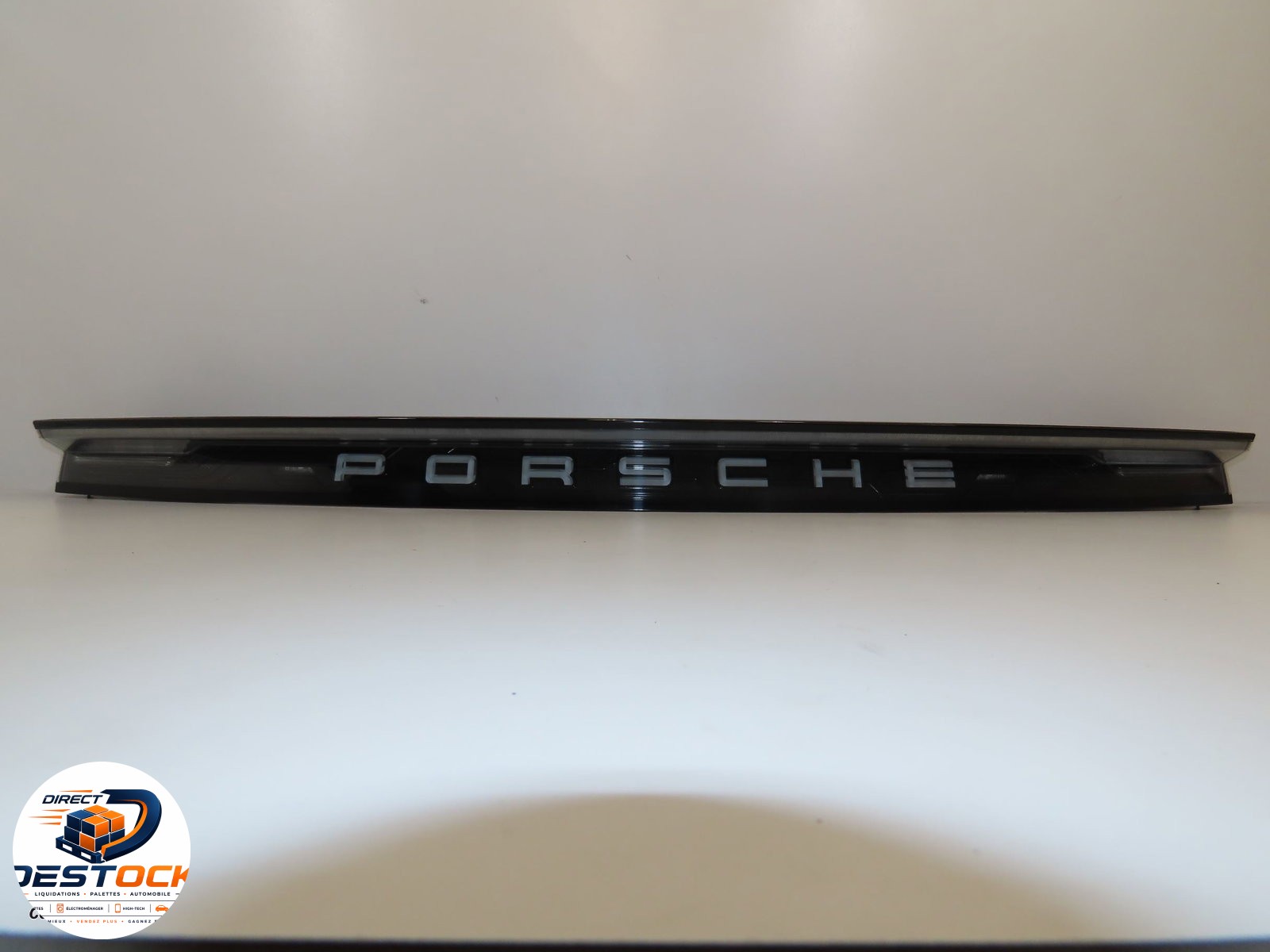 Feu arrière intérieur droit PORSCHE TAYCAN occasion